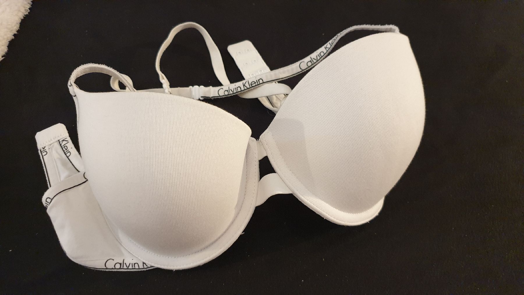 Sonstige Unterwäsche: Büstenhalter – Gebraucht aus Schübelbach von Holdi-8 4