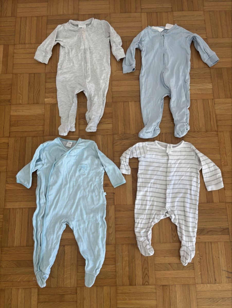 Ensembles coordonnés: Lot de 4 pyjamas bébé taille 68 – D'occasion à Ecublens VD par Alan2026