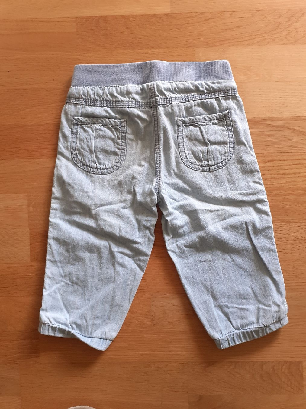 C&A Hosen: Leichte Hose 3/4, Gr. 122 – Gebraucht aus Wabern von jeroalila 1