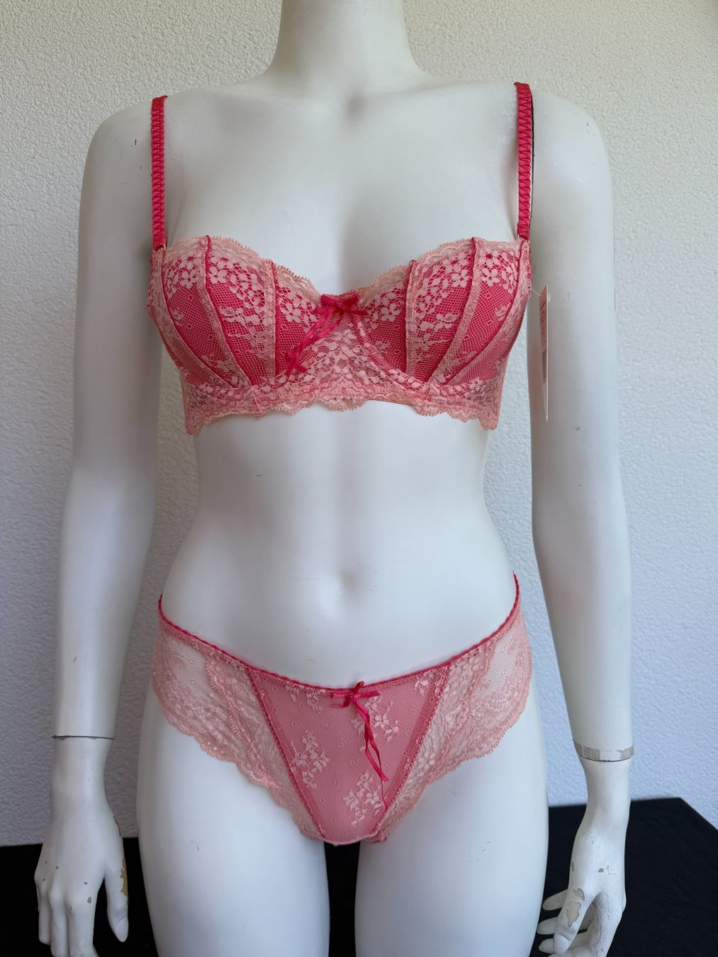 Autres dessous: Ensemble lingerie Elle Macpherson Intimates 75A / S neuf – Neuf avec emballage d'origine à Nyon par ana_spw2 9