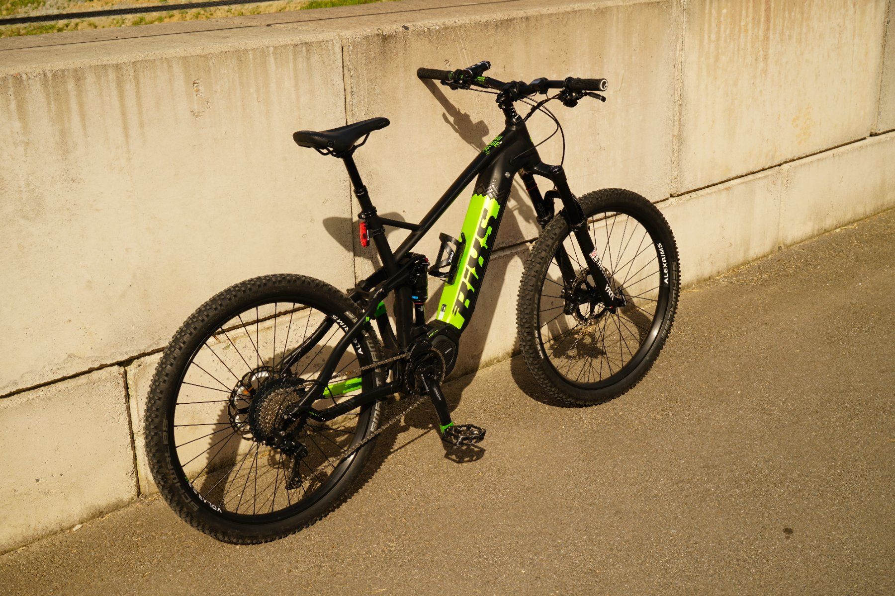 Bixs Biciclette: BiXS Sauvage 25 e E-Mountainbike 19" – Usato da Niederlenz venduto da 4dziu 2