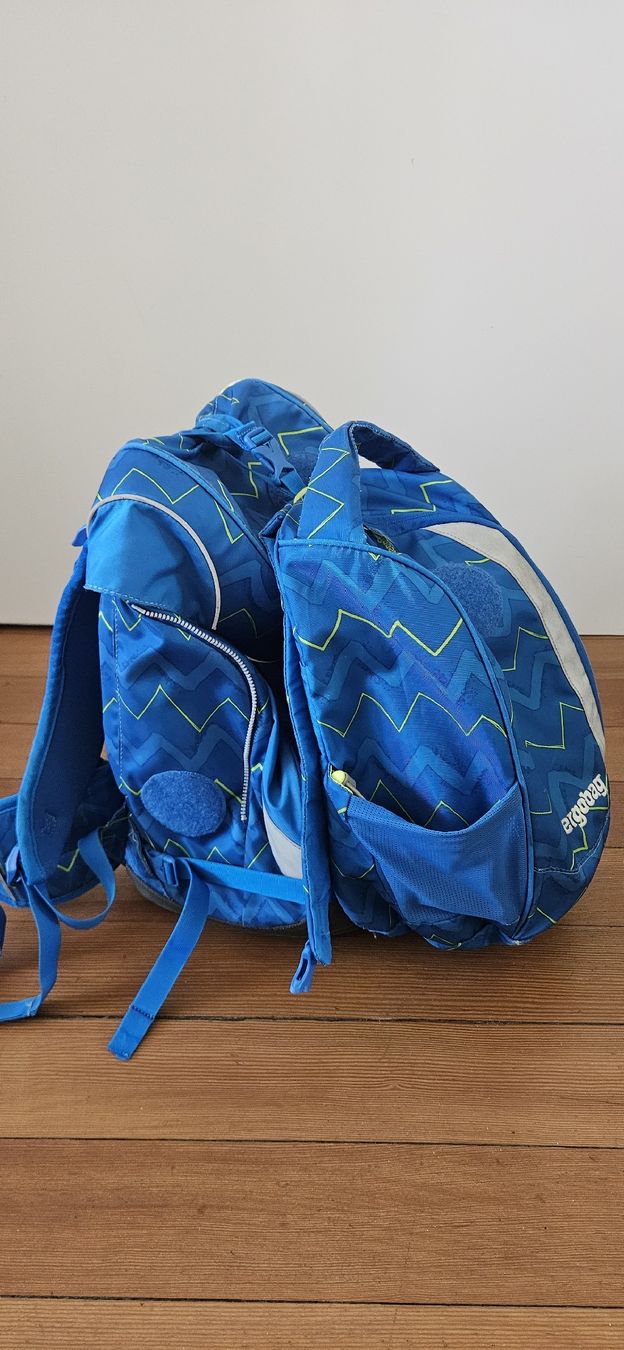 Ergobag Rucksäcke: Ergobag blau mit 2 Sets Kletties – Gebraucht aus Olten von sibi81 6