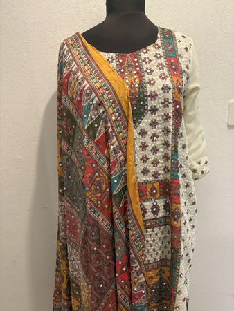 3 PCs shalwar kameez set.