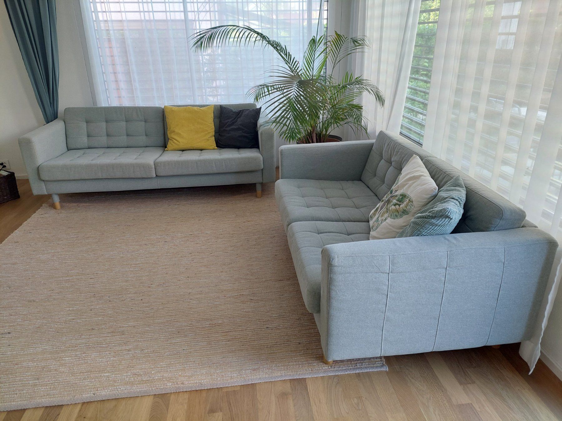 Sofas: modernes und gut erhaltenes Sofa – Neu (gemäss Beschreibung) aus Niederweningen von Waltera0 3