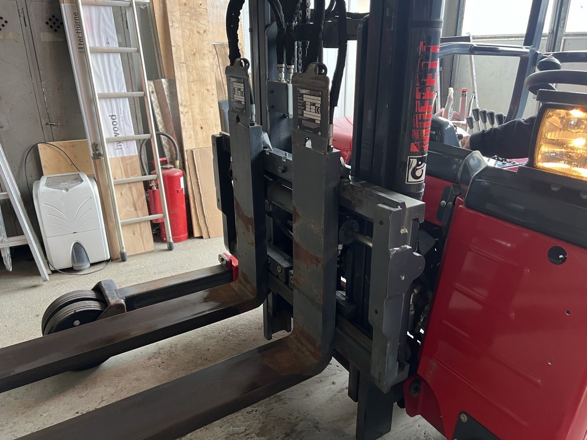 Carrelli elevatori e a forche: Moffett Mitnehmstapler Geländestapler – Usato da Gansingen venduto da Immotrans 8