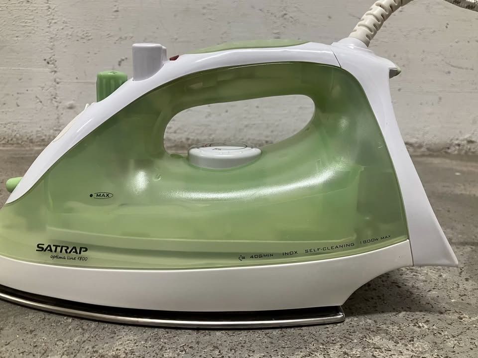 Ferri da stiro: dampfbügeleisen . satrap – Usato da Allschwil venduto da rotocker 2