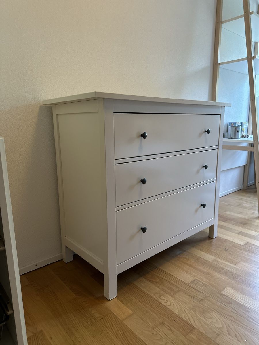 Commodes: Ikea HEMNES Kommode mit 3 Schubladen – D'occasion à Diessenhofen par Ibrahim_dndr 1