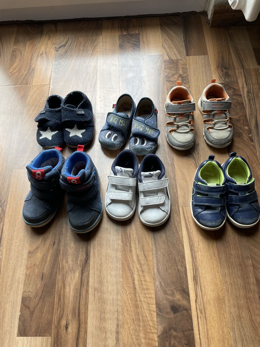 Scarpe per ragazzi: Kinderschuhe Paket Gr.22-23 – Usato da Flawil venduto da Emily22