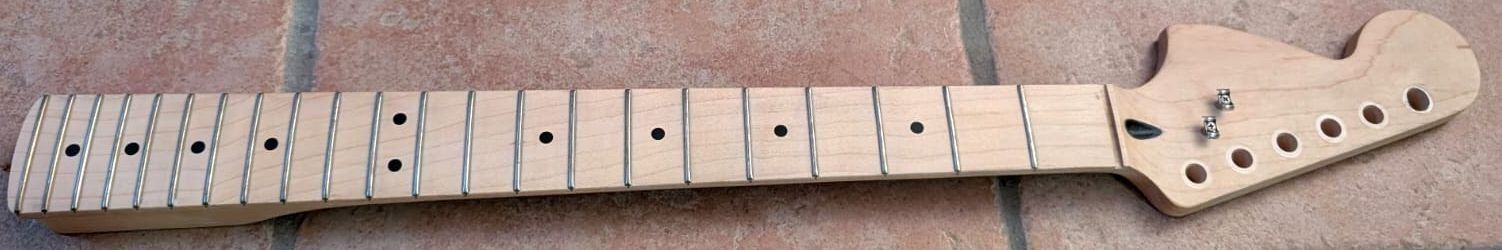 Strumenti musicali: Mighty Mite Jimi Hendrix CBS Maple Neck / Hals – Usato da Solothurn venduto da Theleftfoot