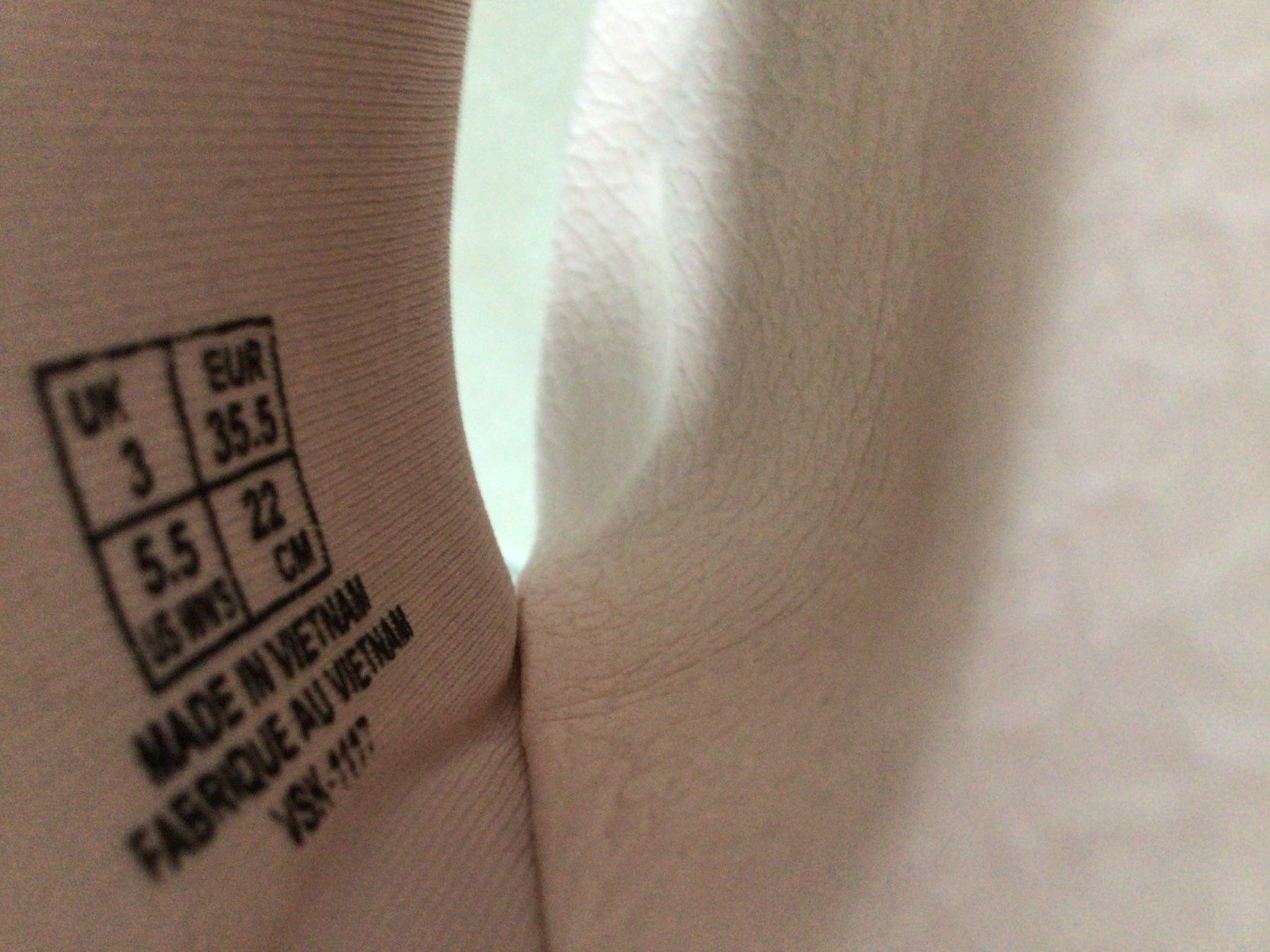 Puma Scarpe per ragazze: PUMA LETTEN – Usato da Frauenfeld venduto da Stehojen 4