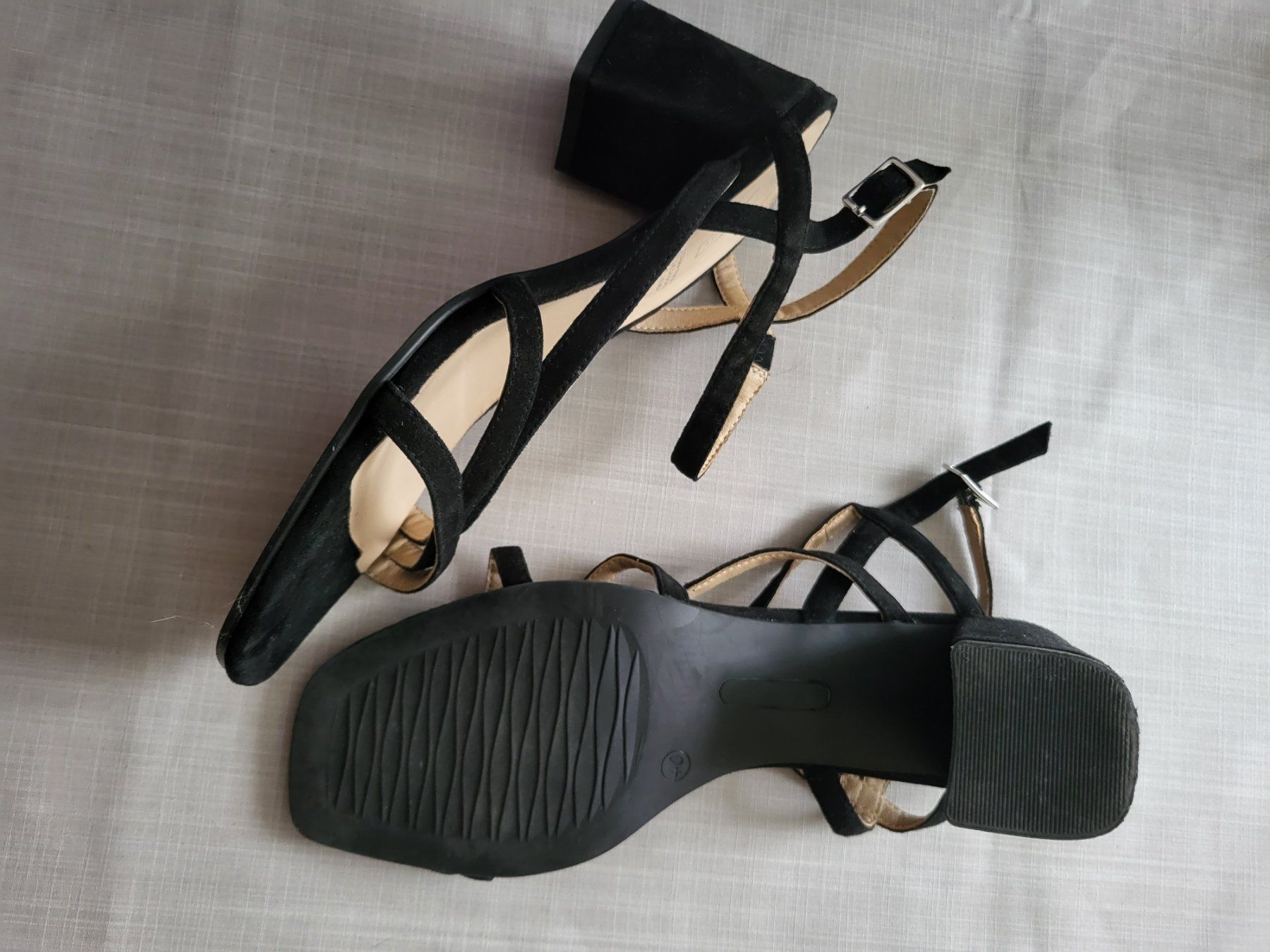 Scarpe da donna: Elegante Sandale Gr. 40 Avenue – Usato da Mollis venduto da reiver 1