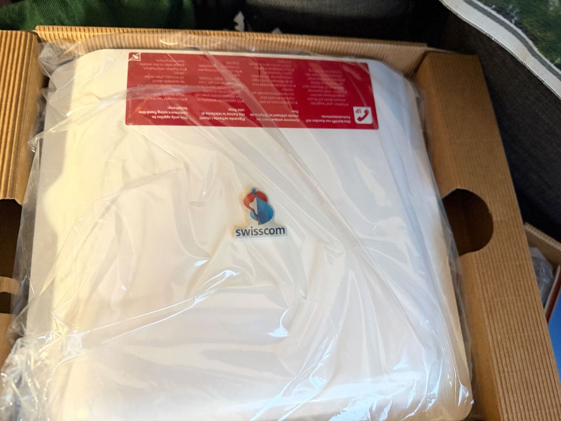 Modems & Routeurs: 3x Centro Grande Internet Starter kit Swisscom modem – D'occasion à Fribourg par J334455 1