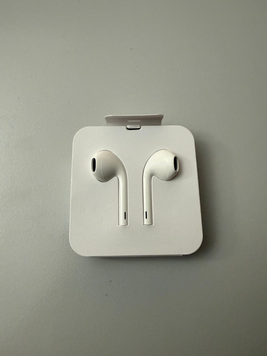 Apple Casques audio: Apple EarPods (Lightning Anschluss) – Neuf avec emballage d'origine à Rheinfelden par Skifahrer27 2