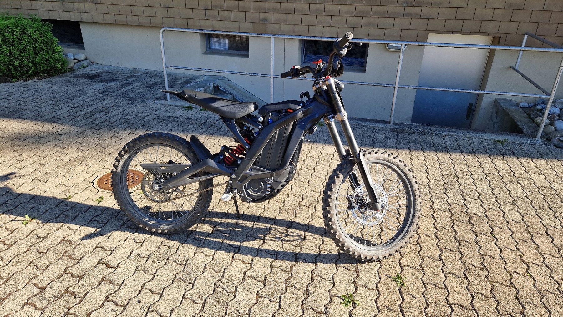 Elektromobile: Surron light bee – Gebraucht aus Windisch von djo_jsj6 1