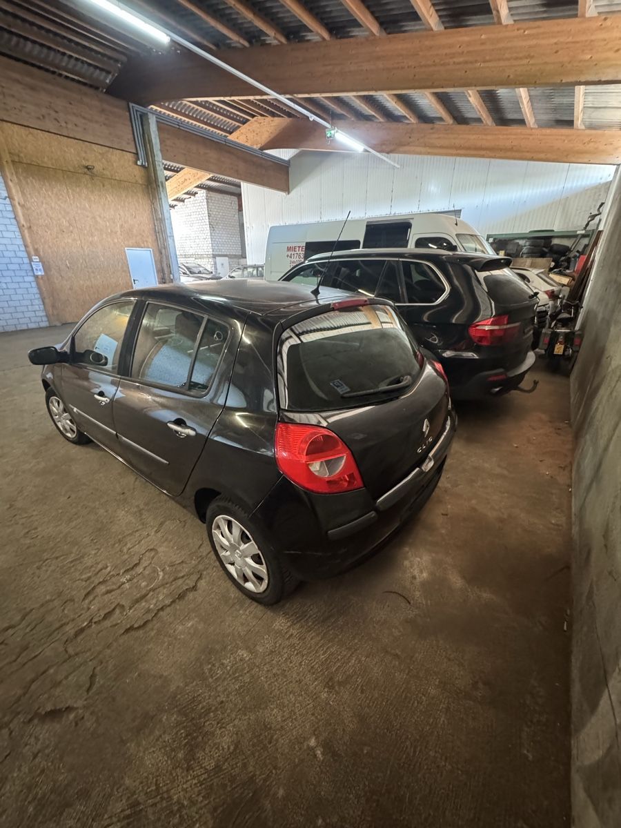 Renault Autos: Renault Clio 1.6 16V – Gebraucht aus Emmen von VK-Retail 2