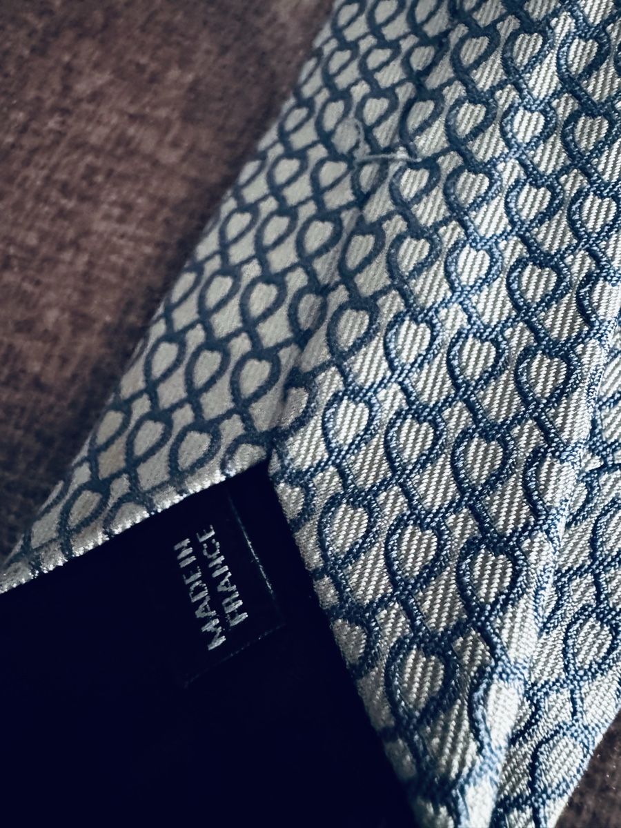 Hermès Cravates: Hermès - Cravate en soie – Neuf (Voir description) à Collonge-Bellerive par Nexa 3