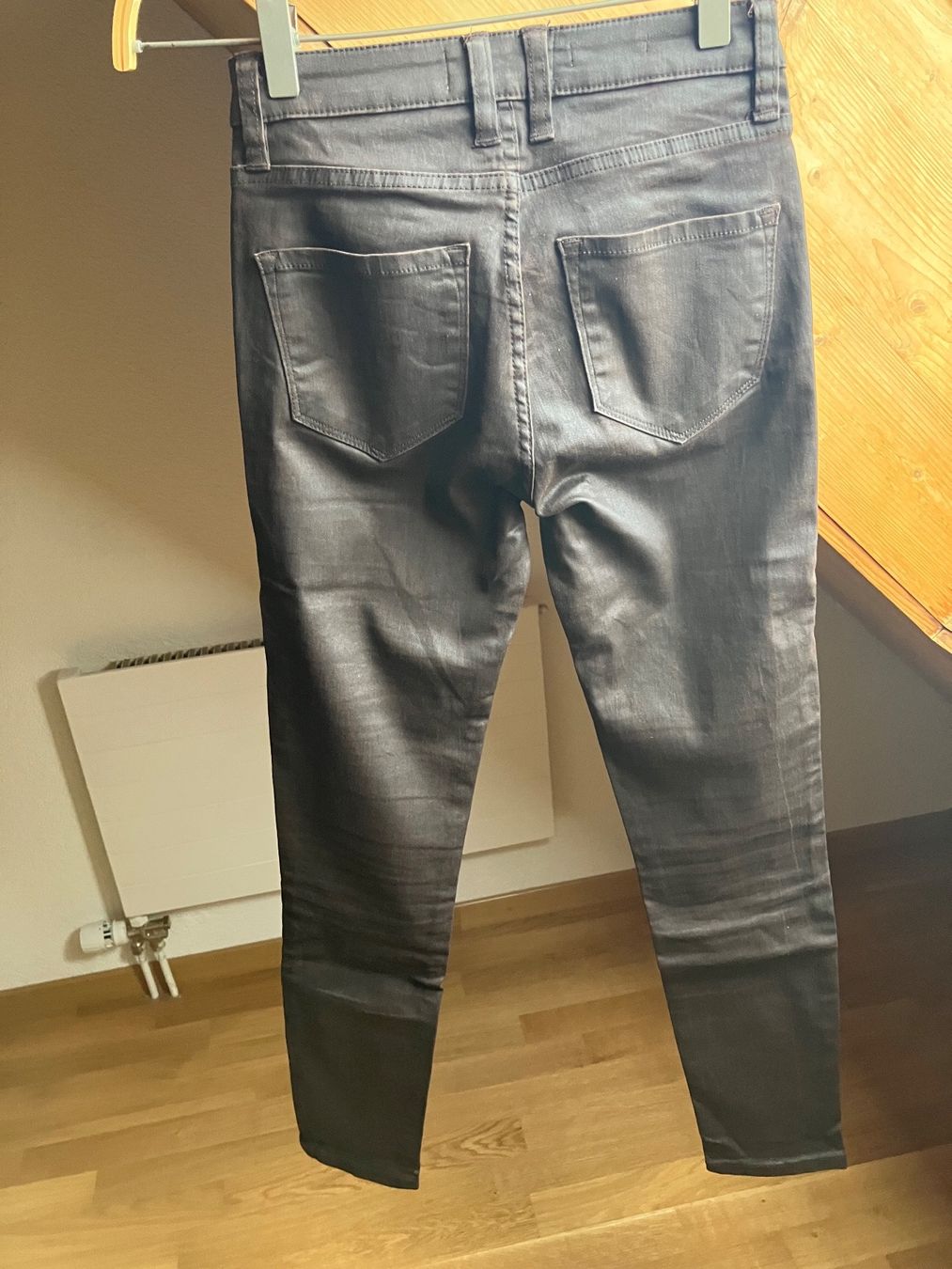 Mango Pantaloni: braune Hose Gr. 32 – Usato da St. Gallen venduto da andreav. 1