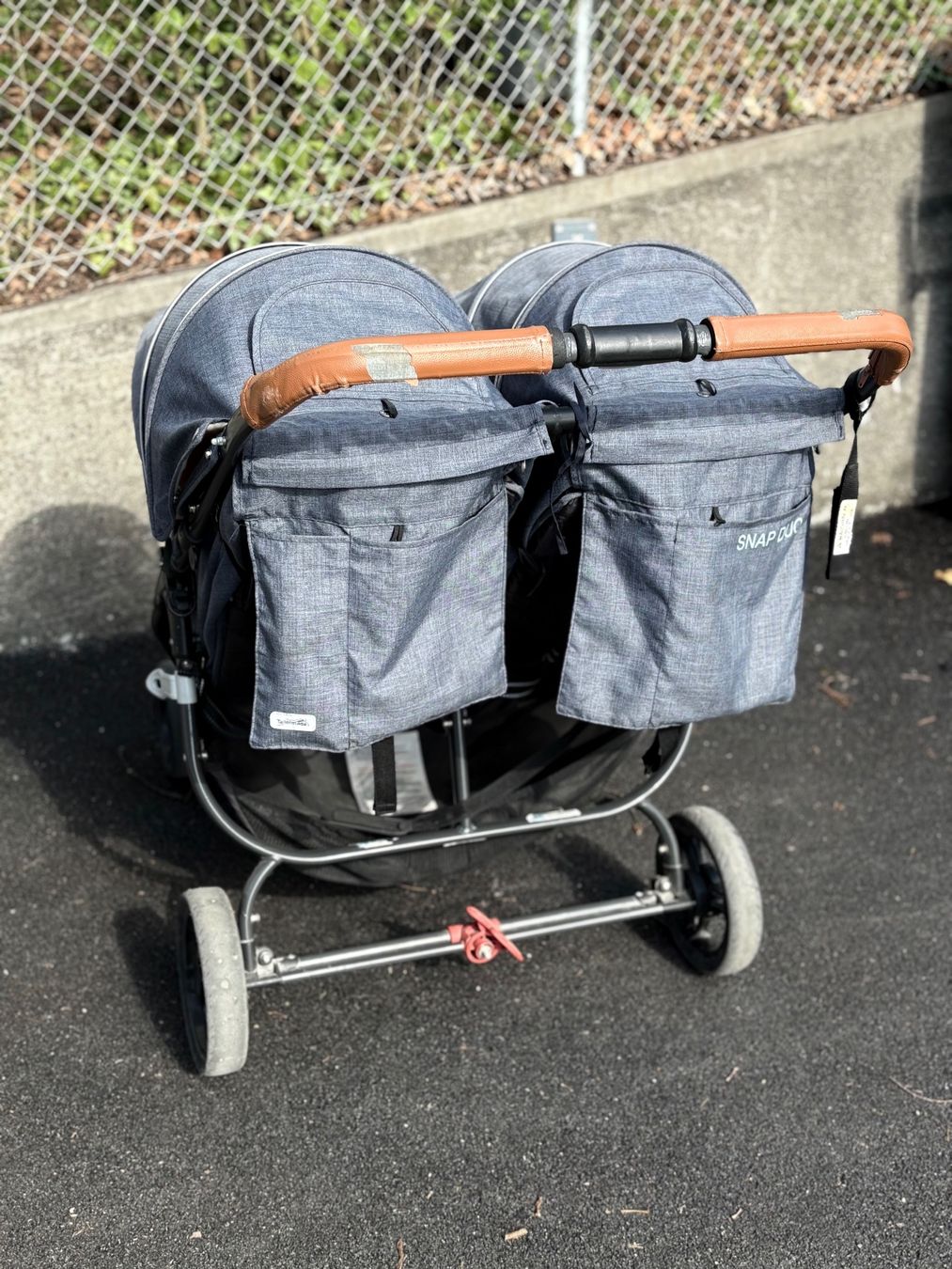 Kinderwagen: Zwillings Kinderwagen/Buggy Valco Baby Jeans – Gebraucht aus Zürich von iri_w7zy 5