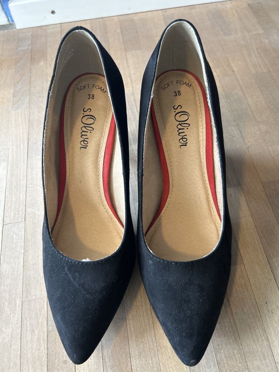 S.Oliver Scarpe da donna: Schwarze S.Oliver Pumps, Grösse 38 – Usato da Langnau im Emmental venduto da Iriss 1