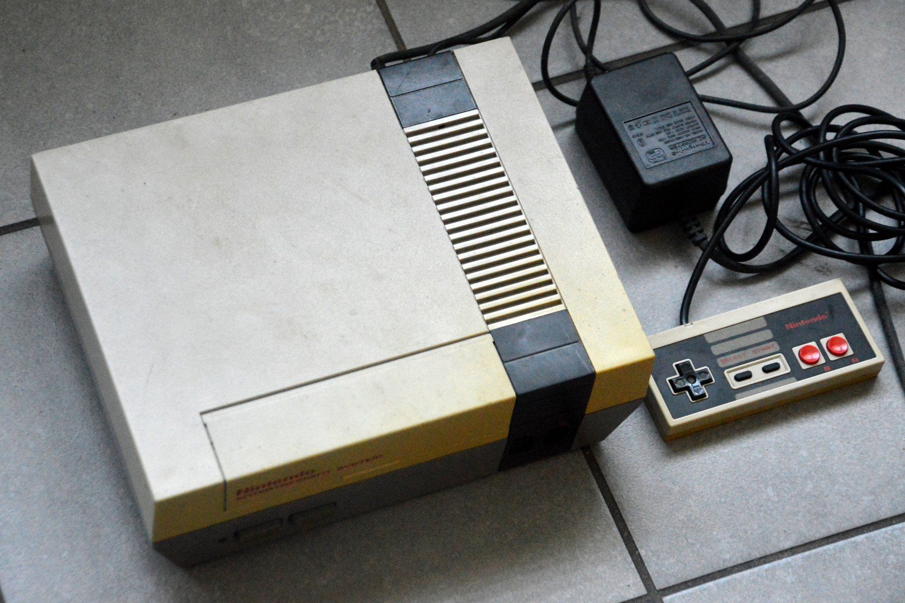 Nintendo Console: Nintendo NES – Usato da Collonges venduto da arashee
