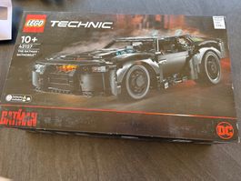 LEGO Technic 42127 The Batman Batmobile neu