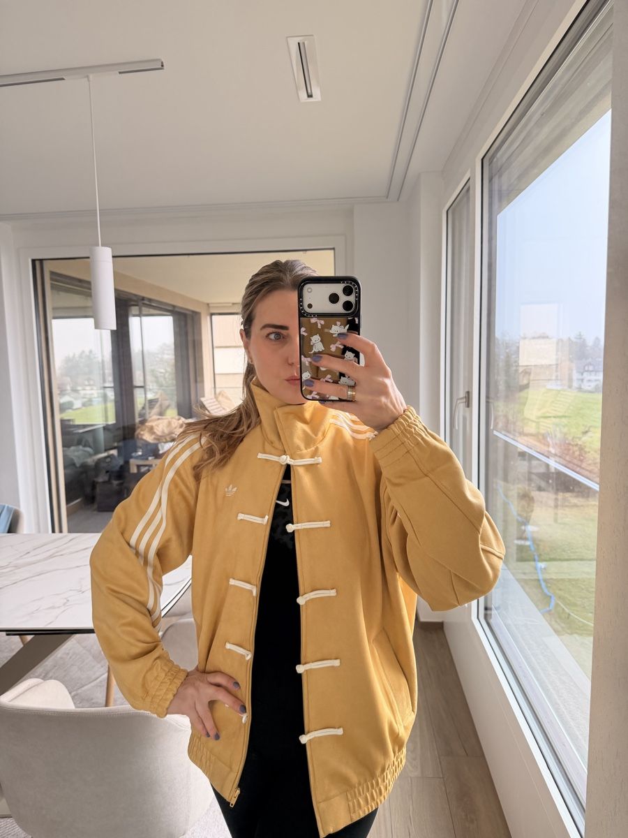 Adidas Giacche: Adidas Chinese New Year Jacket – Nuovo e nell'imballaggio originale da Männedorf venduto da manoliu