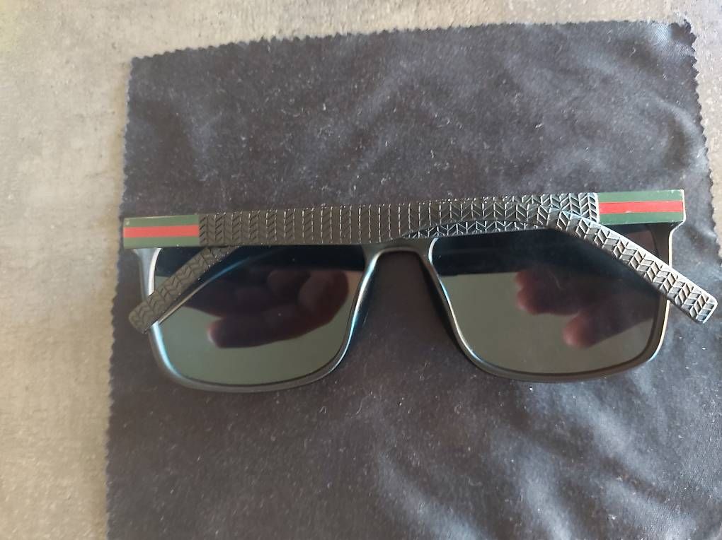 Lunettes & Verres: Lunettes solaires lote – D'occasion à Savièse par mag_58f8