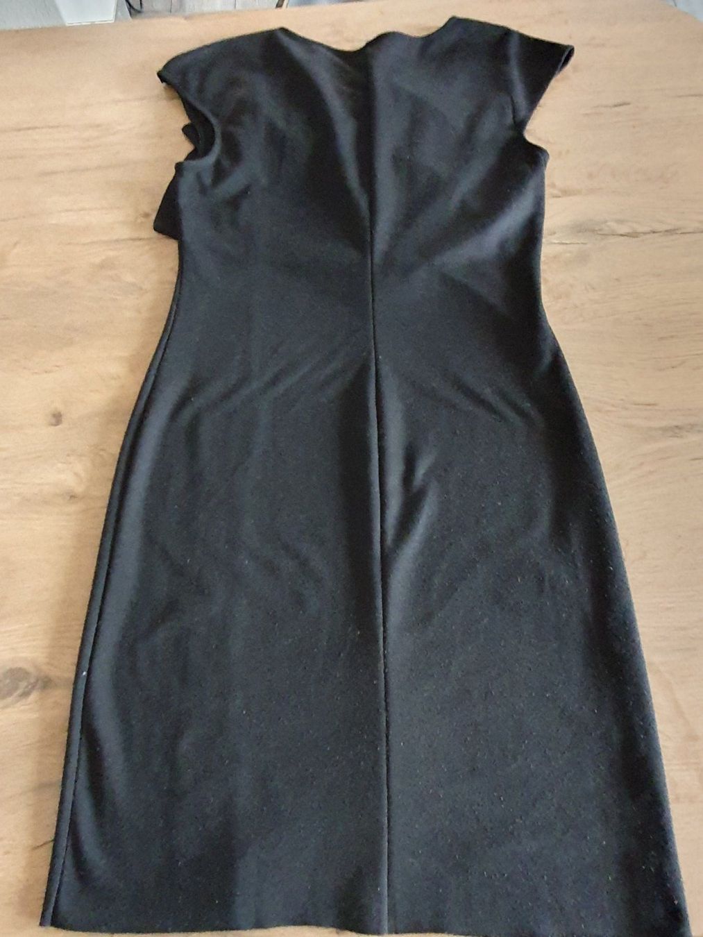 Benetton Robes: Robe / Tunique noire Benetton taille 36 strectch – D'occasion à Bure par elis8 1