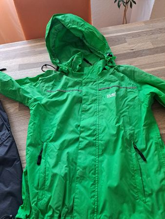 Regenjacke Grösse 152 zu verkaufen