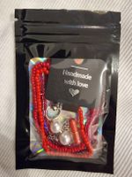 Handgemachtes Armband mit Anhänger/Neu