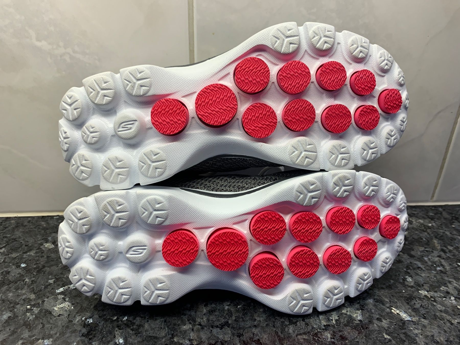 Skechers Damenschuhe: Skechers Grösse 36 – Neu und originalverpackt aus Belp von sabadesign 1