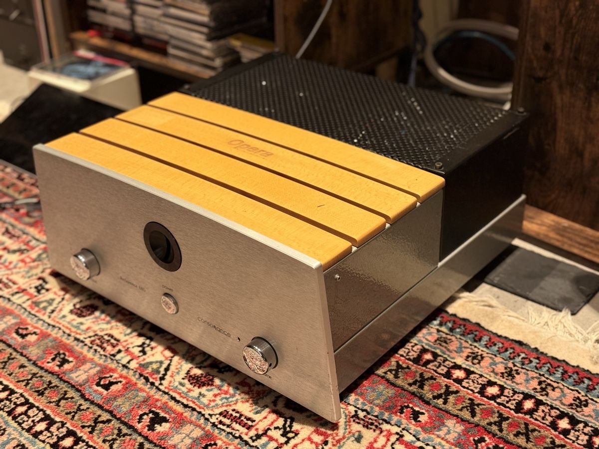 Amplificatori: Conssonance Reference 880 Opera Verstärker - Top Zustand! – Usato da Adligenswil venduto da cothienlac 1