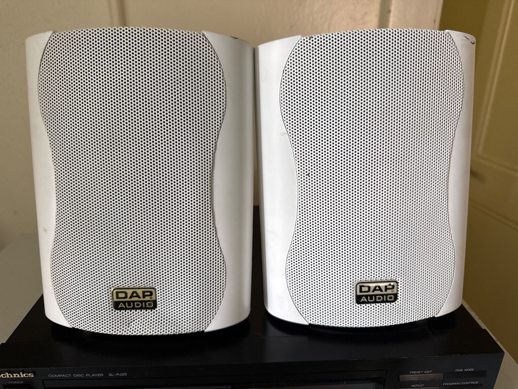 Haut-parleurs: 2 Moniteur passif DAP AUDIO – D'occasion à St imier par sav_bjf9