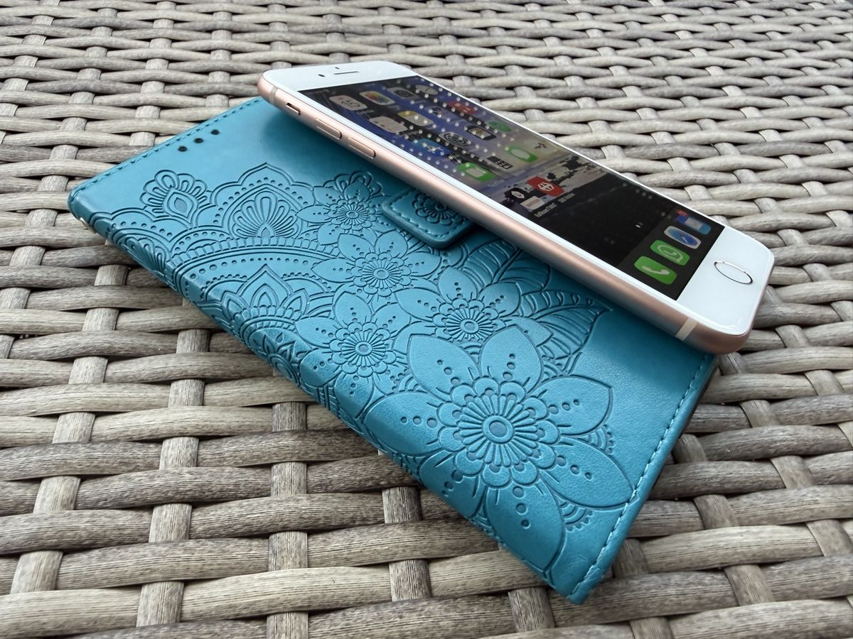 Apple Handys / Smartphones: iPhone 8 Plus inkl. Hülle und Ladekabel – Gebraucht aus Strengelbach von Chiavara 2