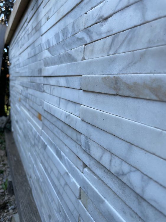 Weisse echte Marmor-Platten 40x20x2 cm, ca. 16m2, pro m2 6.- 3