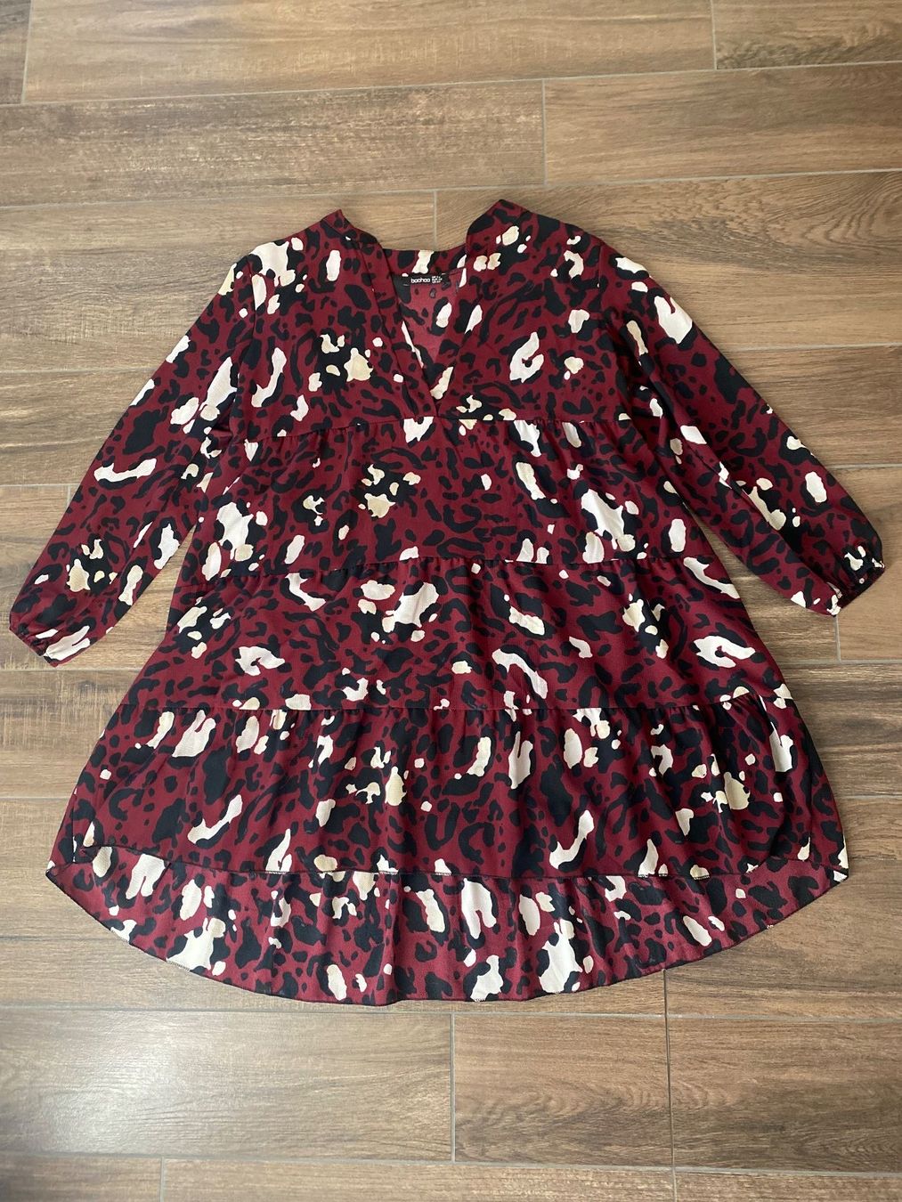 Boohoo Robes: Boohoo Kleid mit Muster bordeaux Gr. 52 – D'occasion à Pratteln par a23_j2gs 3