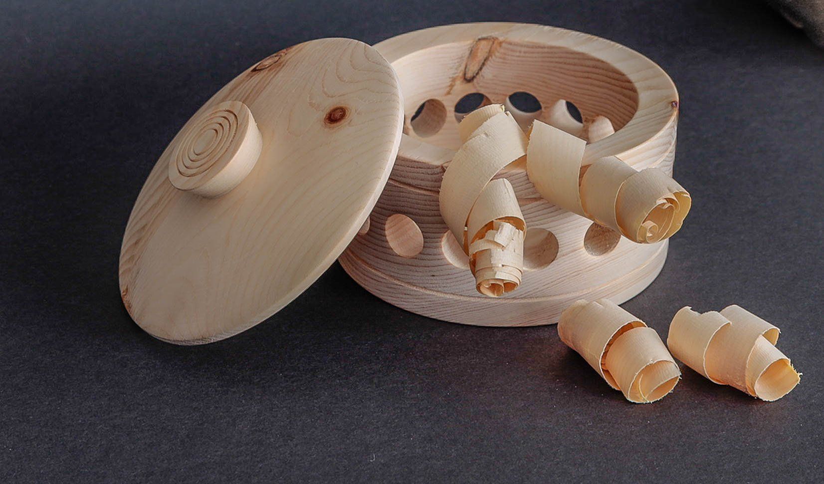 Articoli in legno: Duftdose mit Deckel, Arvenholz – Nuovo (secondo la descrizione) da Wil SG venduto da Fischweiher42 2