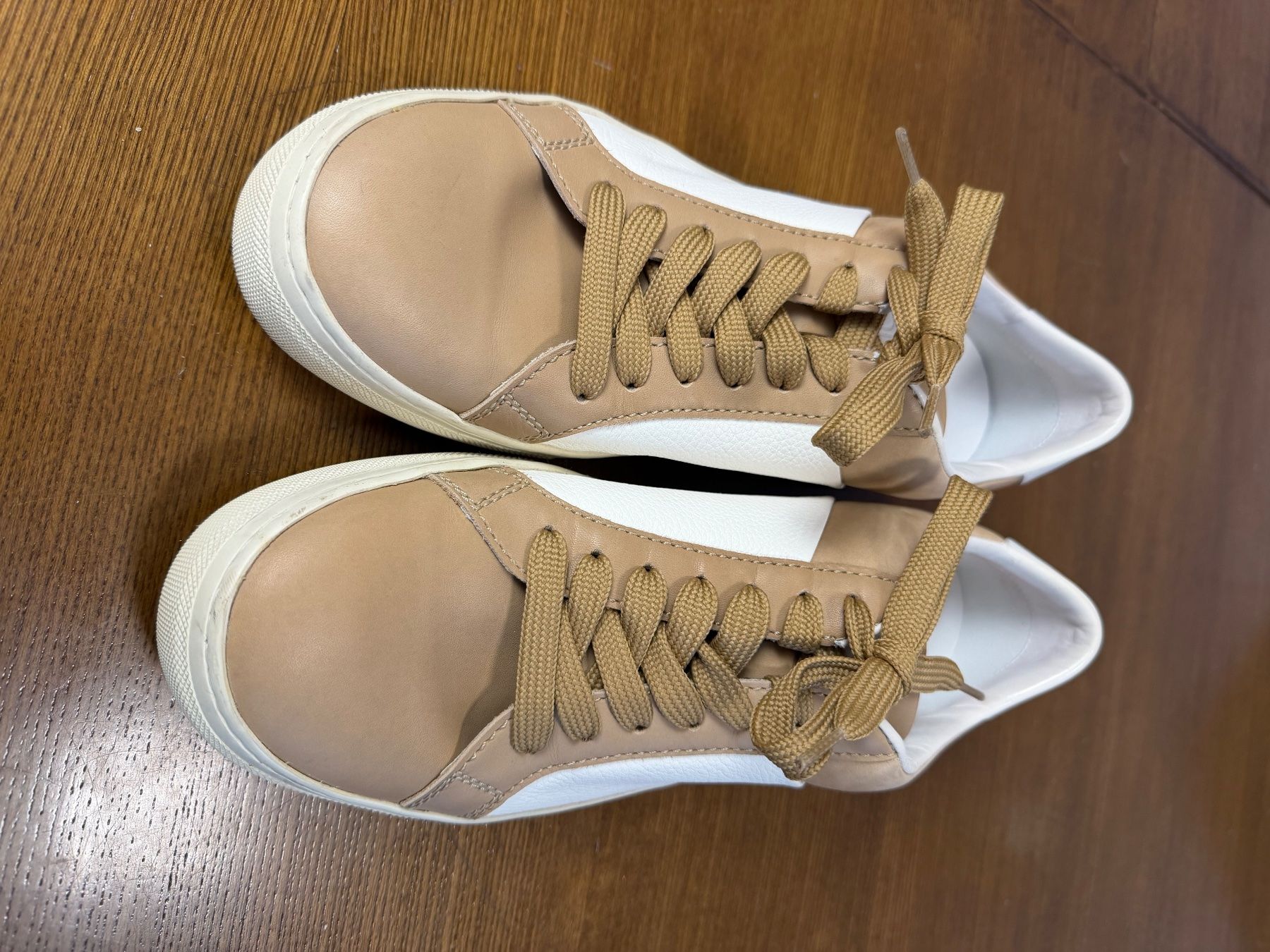 Tod'S Chaussures femmes: Tods Sneakers – D'occasion à Küssnacht par Flowerlady 2