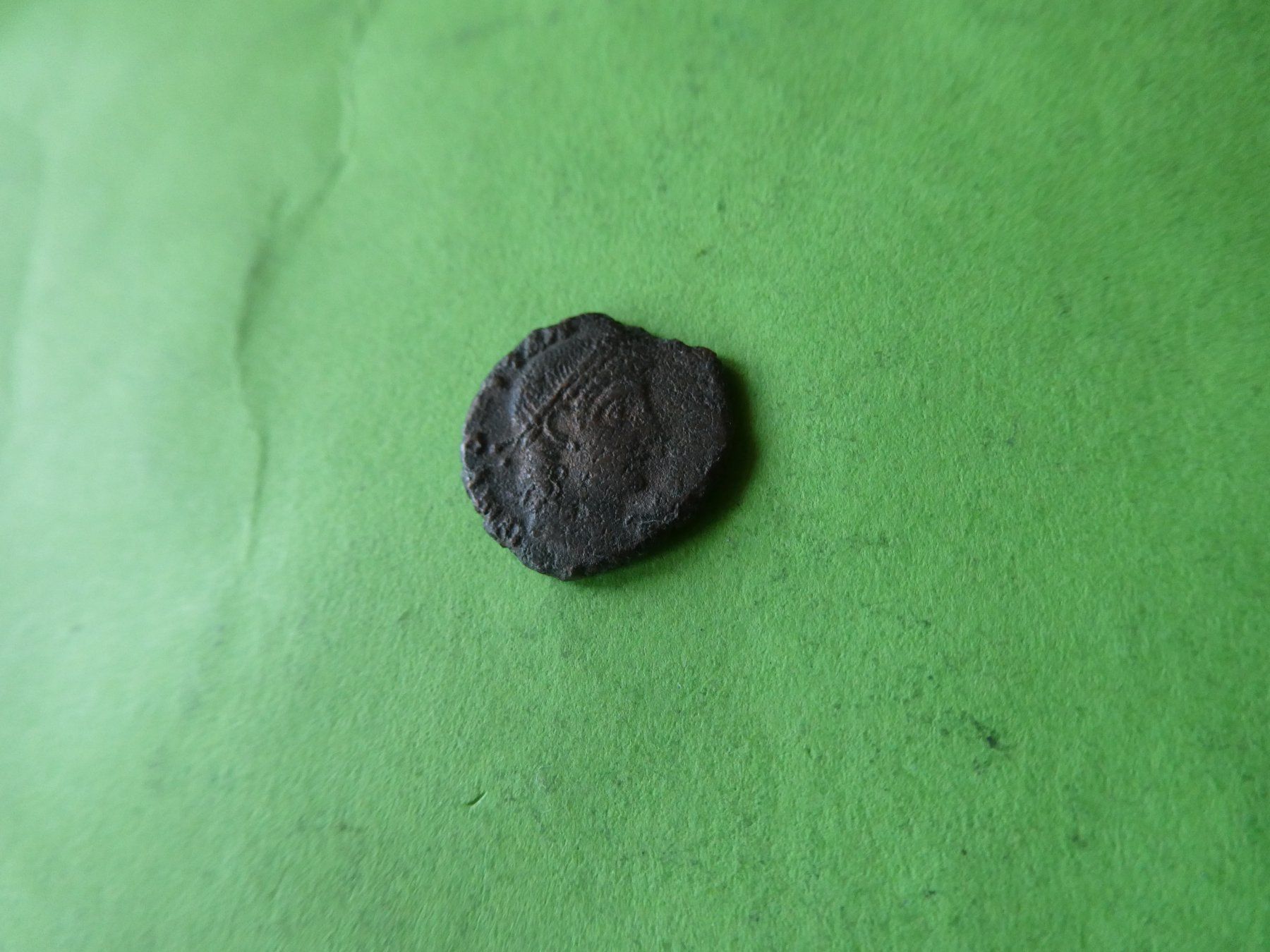 Alle Münzen: uralte Bronzemünze  13 mm     1.35  g – Gebraucht aus Hinterforst von Rohusri 1
