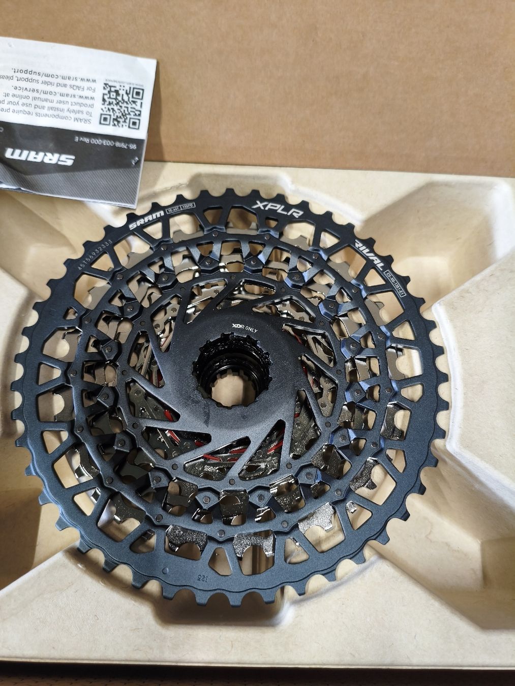 Sram Pezzi di ricambio: Cassette Rival XPLR 13V 10-46 – Nuovo e nell'imballaggio originale da La Chaux-de-Fonds venduto da bulson78 1