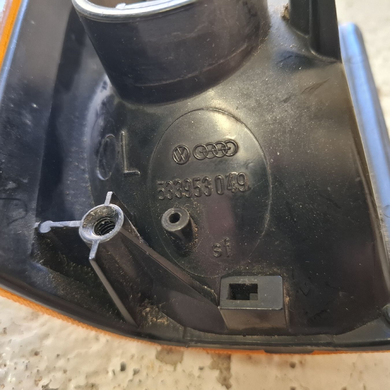 Tutti pezzi di ricambio auto: VW Scirocco 2 Blinker vorne Set links und rechts – Usato da Schlieren venduto da 93min 3