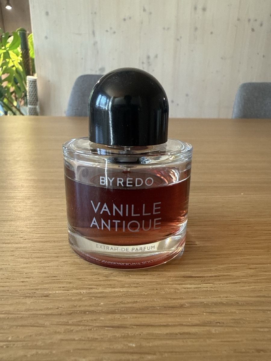 Byredo Profumi & Eau de Toilette: Vanille Antique 50ml – Usato da Bern venduto da Afia_