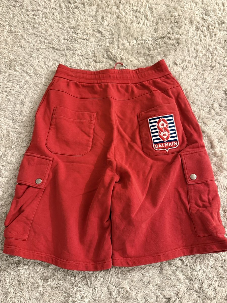 Balmain Pantaloni: Balmain cargo short red – Usato da Egg b. Zürich venduto da n_oetiker 1