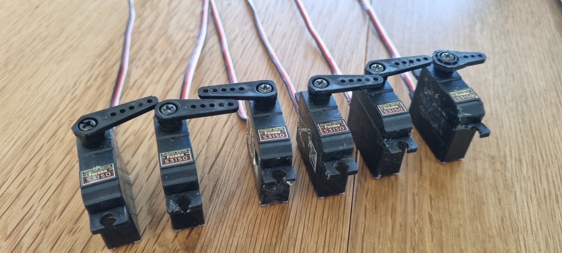 Futaba Telecomando: 6 Stk. Futaba Servo S3150 – Usato da Pfeffikon LU venduto da Andy1969 1