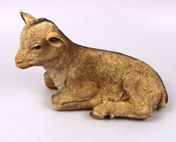 Grosse Kälbchen Dekofigur 40cm – Liegendes Kalb / Krippe