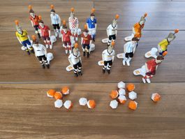 16 Tischfussballfiguren Konvolut gute Zustand