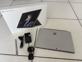 Microsoft Surface Pro (2017) | i5 | 8 GB RAM | 256 GB SSD