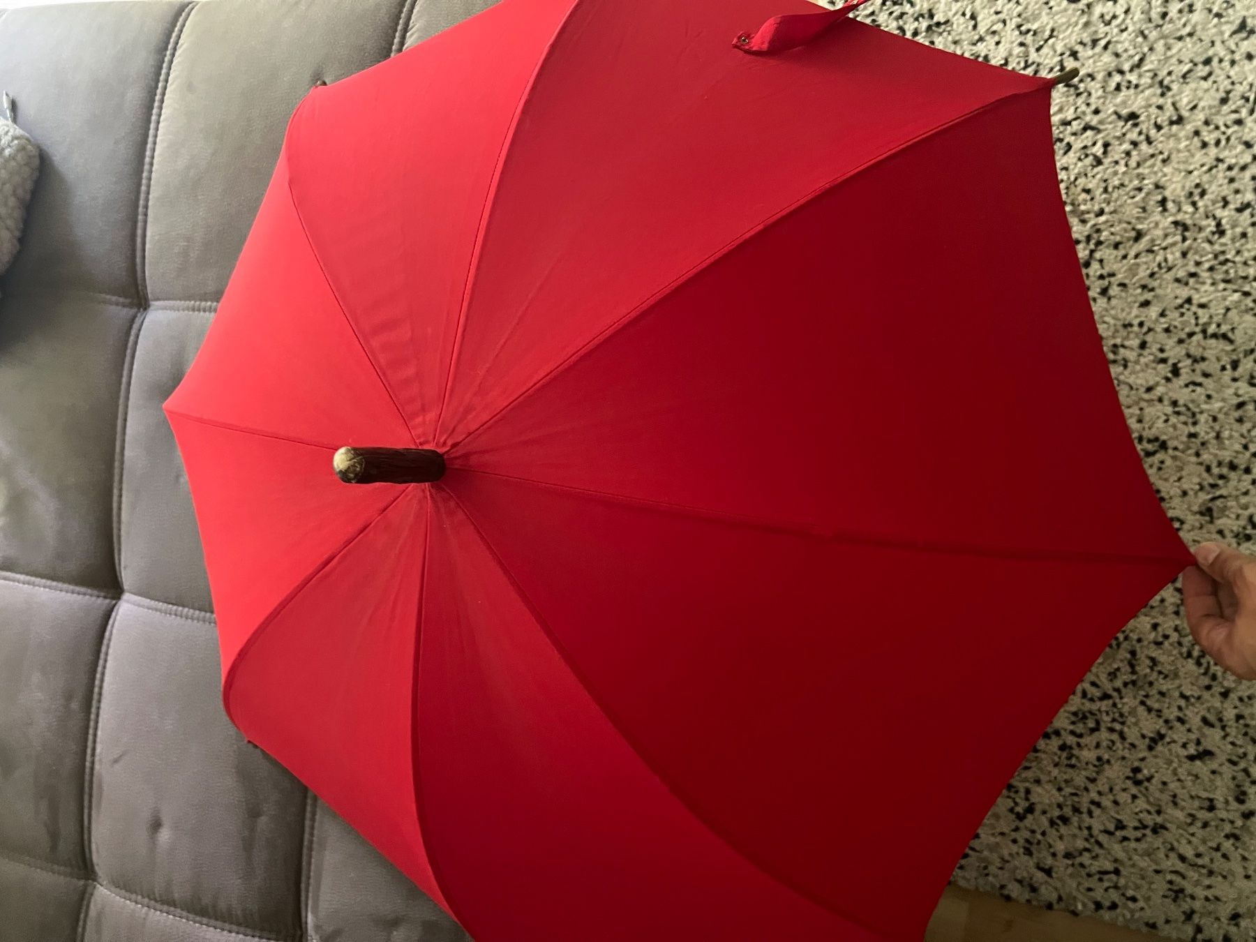 Parapluies: Bally Umbrella Red Wood Handle good condition – D'occasion à Gossau ZH par aiu_ylh7 3