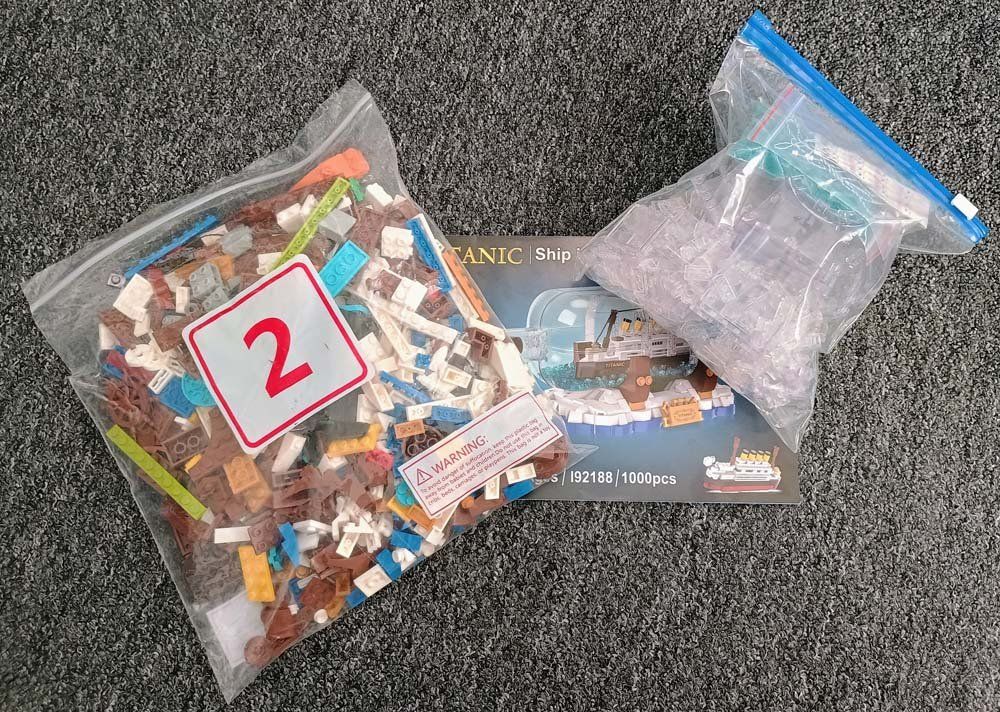 Ledebouk 2-teiliges Fellpflege Set - Selbstreinigende Bürste & Krallenschere Für Katzen