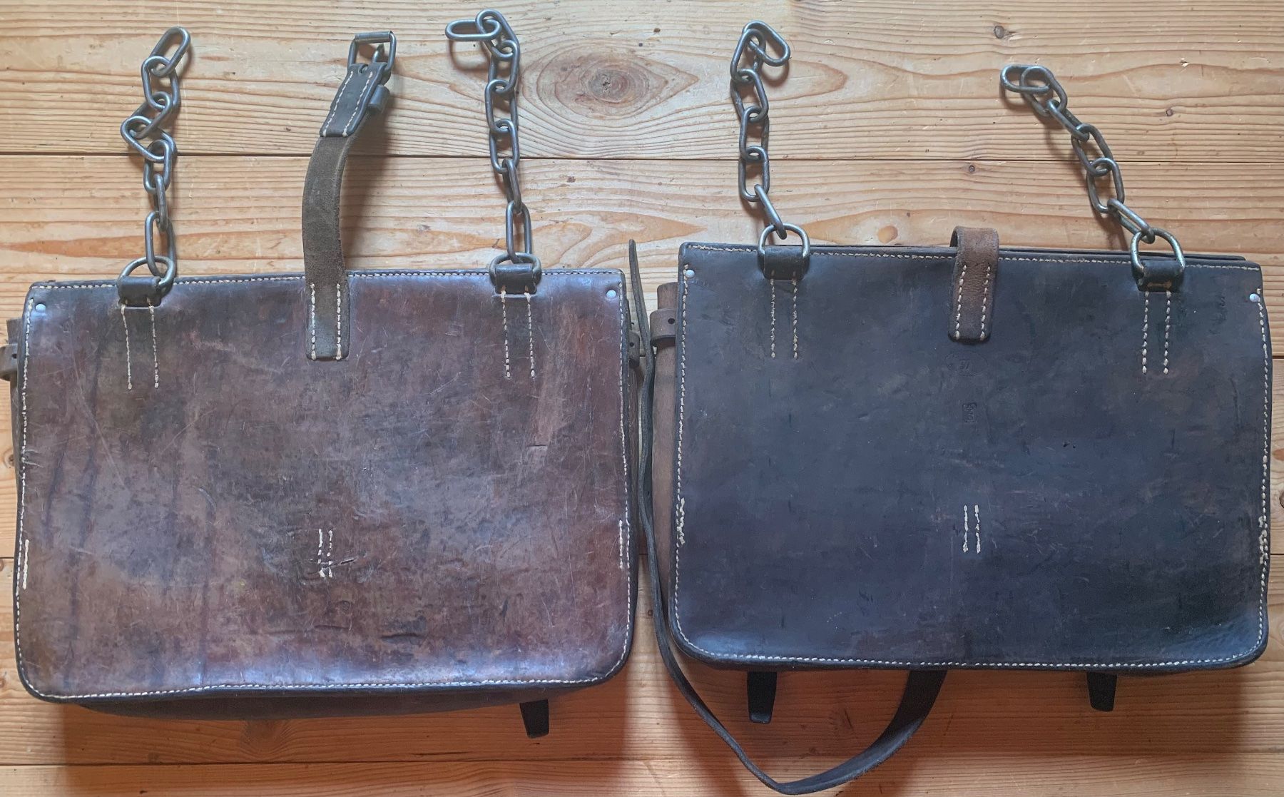 Schweizer Armee Borse: 2 Ledertaschen zu Bastsattel der CH Armee – Usato da Goldingen venduto da Bergler012 2